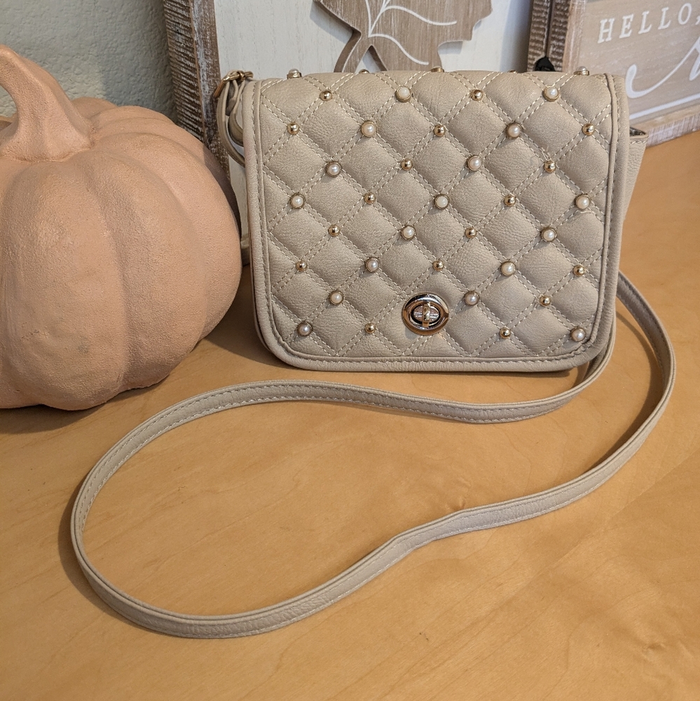 Studs Quilted Crossbody Bag Off White/Gold